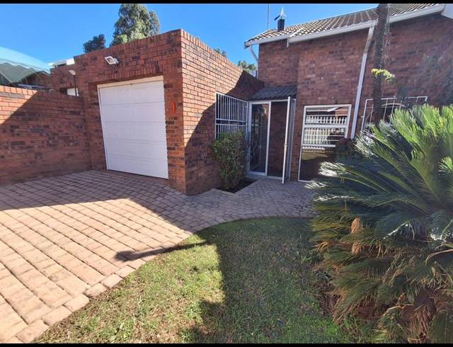3 BEDROOM DUPLEX FOR SALE IN MAYBERRY PARK